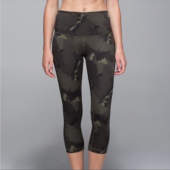 Lululemon Tropical Camo Leggings - Picture 1 of 4